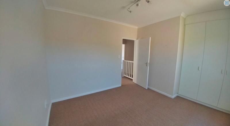 To Let 3 Bedroom Property for Rent in Somerset Ridge Western Cape